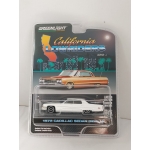 Greenlight 1:64 Cadillac Sedan deVille Lowrider 1972 cotillion white